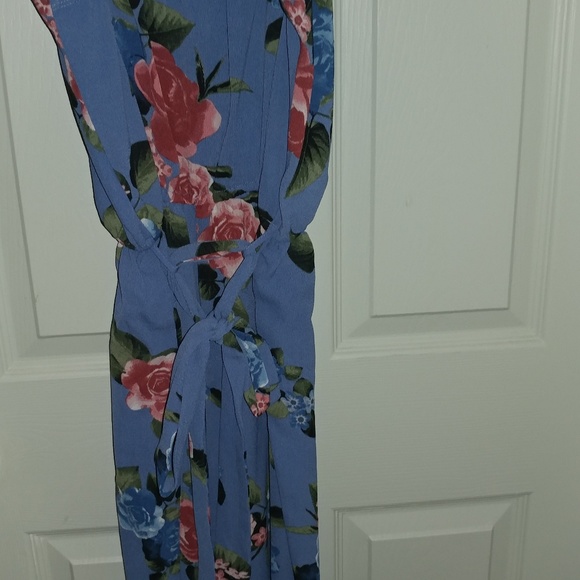 Charlotte Russe floral xs jumpsuit - Picture 4 of 4